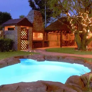 3* Panzió Treetops